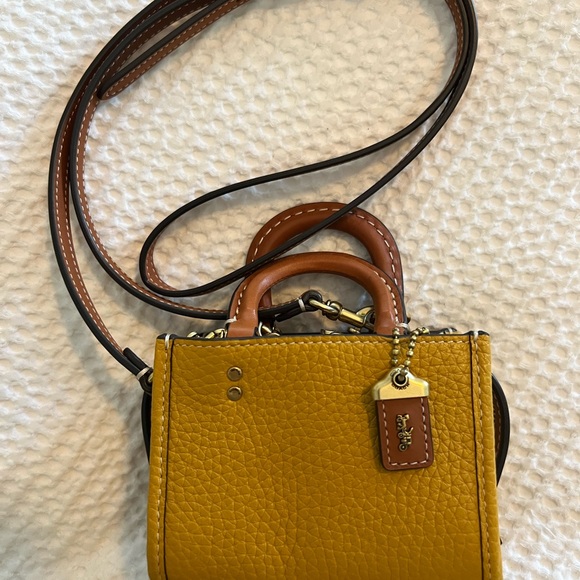 Authentic Coach Mini Rouge Crossbody - Picture 4 of 6